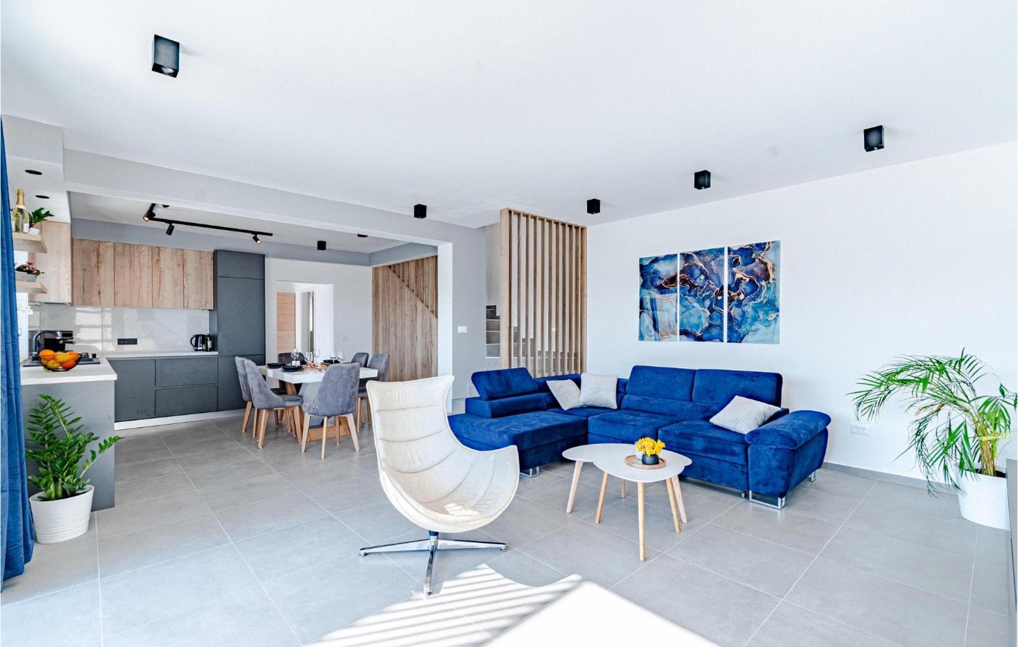 3 Bedroom Amazing Home In Blato Blato  Exterior photo
