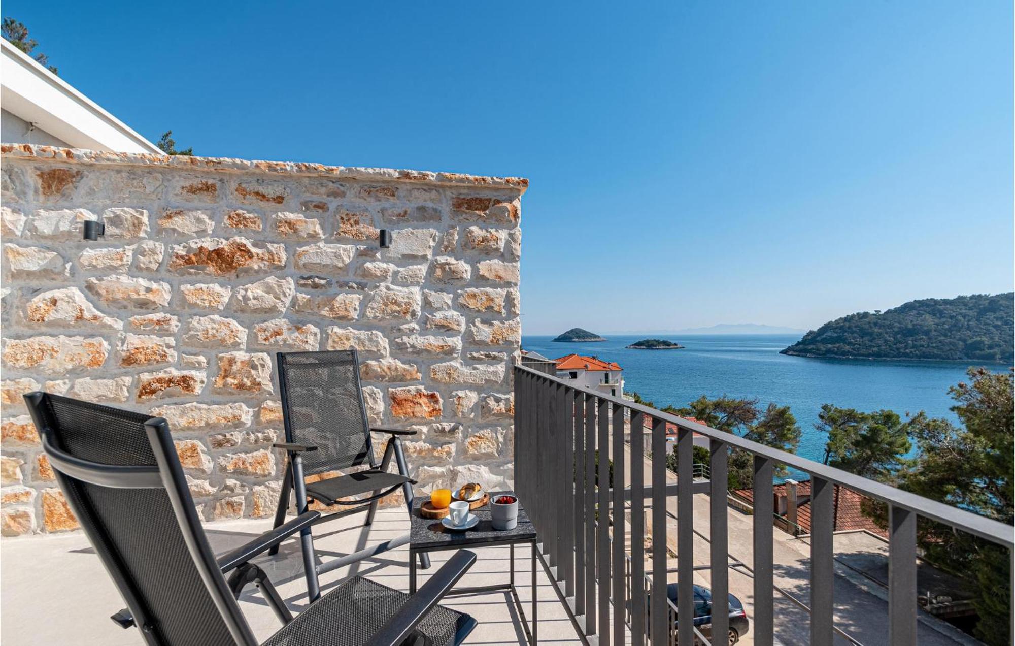 3 Bedroom Amazing Home In Blato Blato  Exterior photo