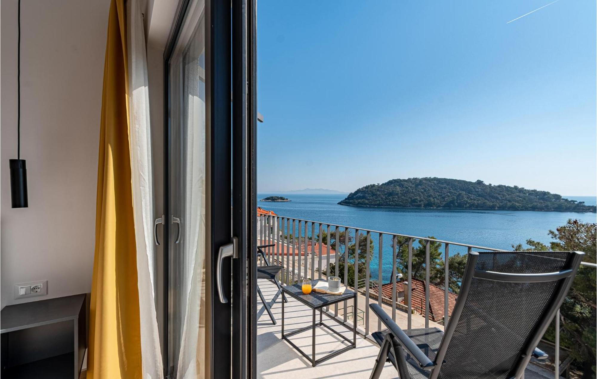 3 Bedroom Amazing Home In Blato Blato  Exterior photo